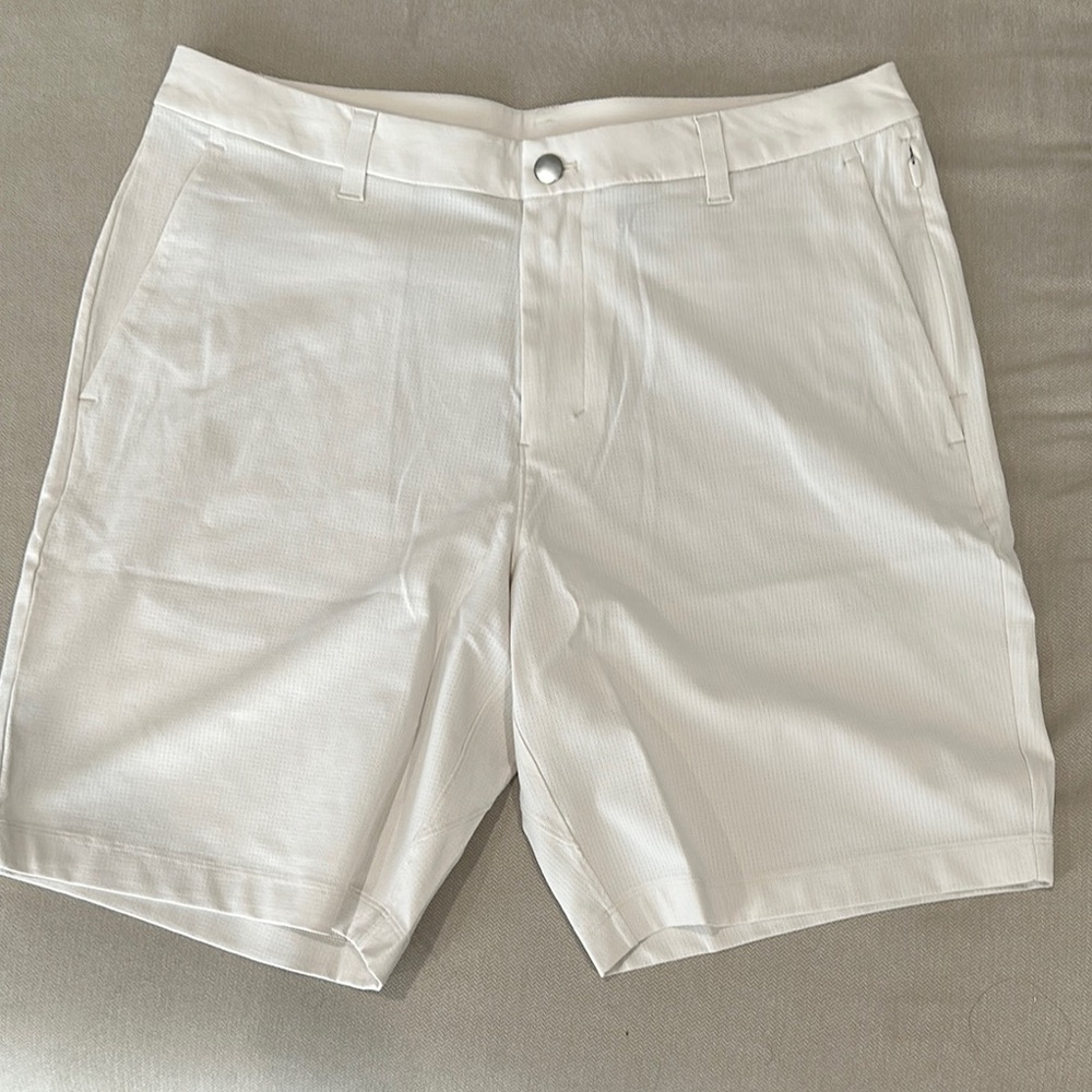Lululemon Commission Classic-Fit Short 9” WovenAir